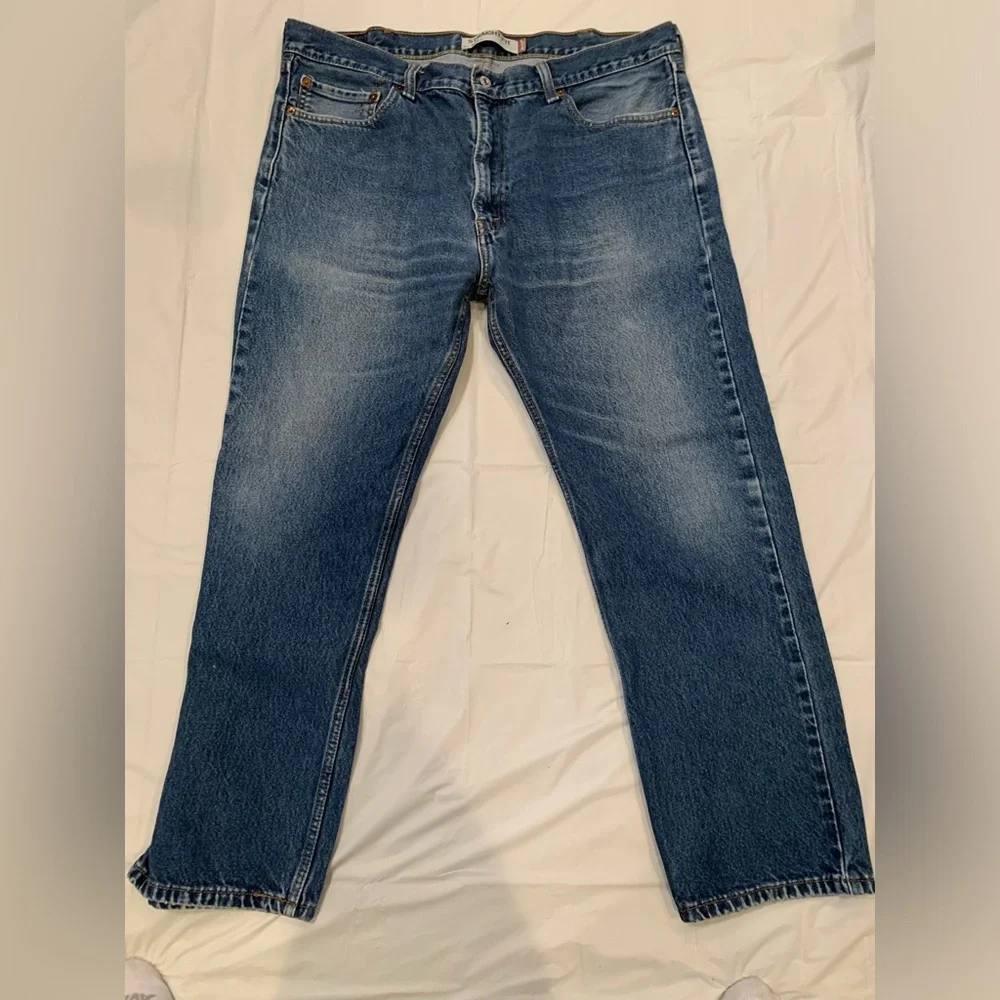 Levi's 505 Straight Fit Men's Heavy Denim Med Wash Jeans 40x30